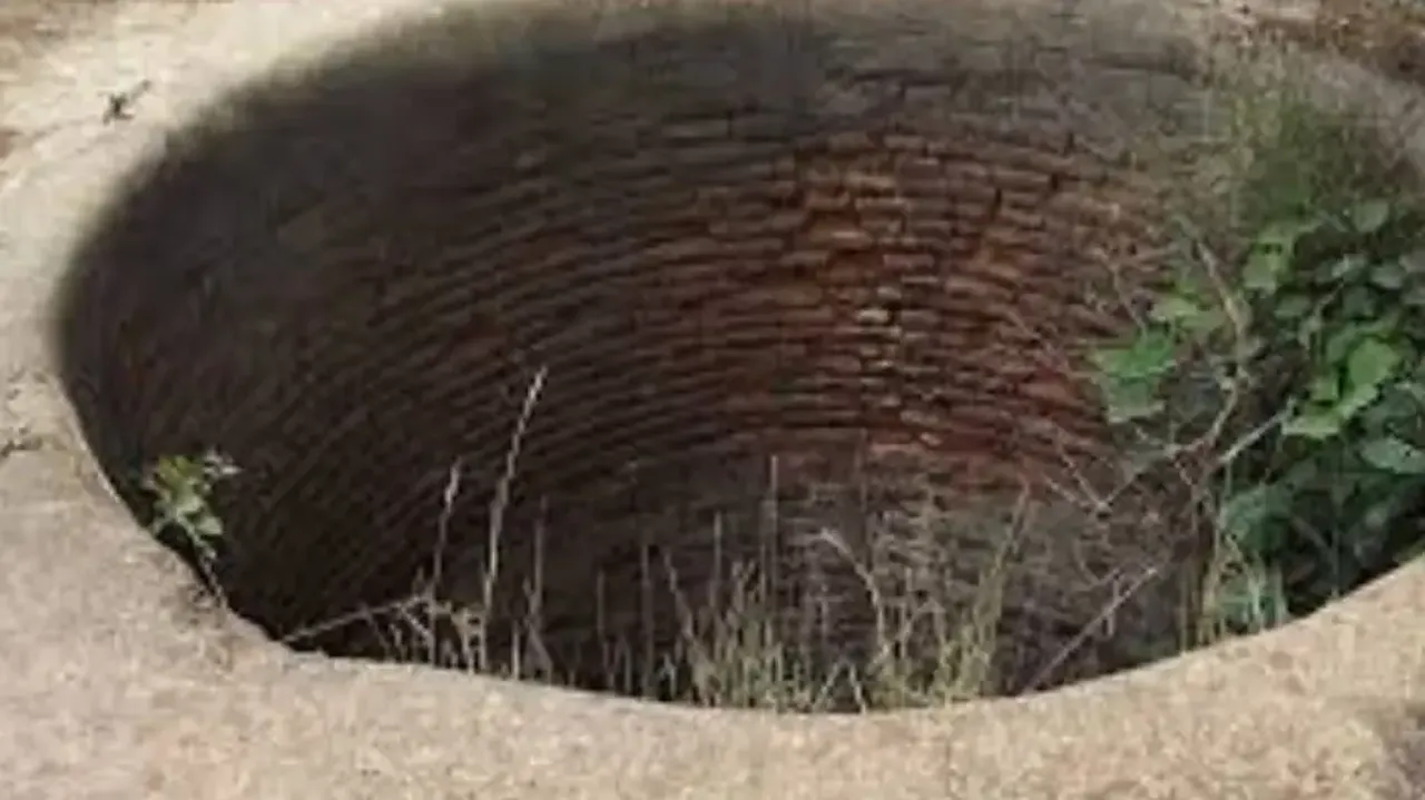 Karnataka horror: Minor throws infant into well after love proposal rejection