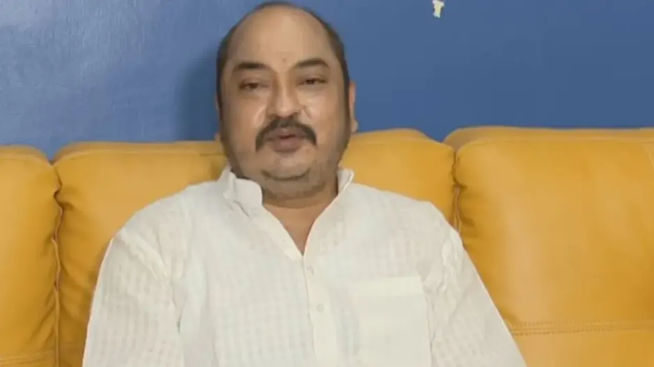 Spat between BJD's Sambit Routray and Debashish Samantaray intensifies 