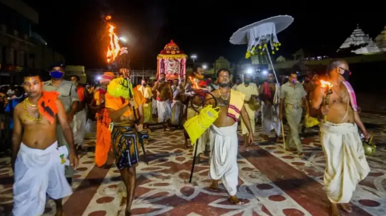 Hera Panchami: Know why Goddess Lakshmi gets angry with Lord Jagannath  