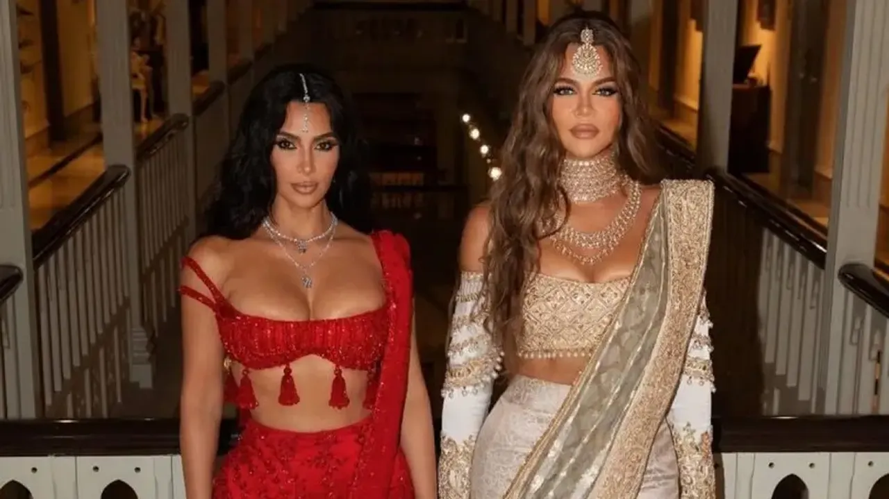 Kim Kardashian & Khloe Kardashian 