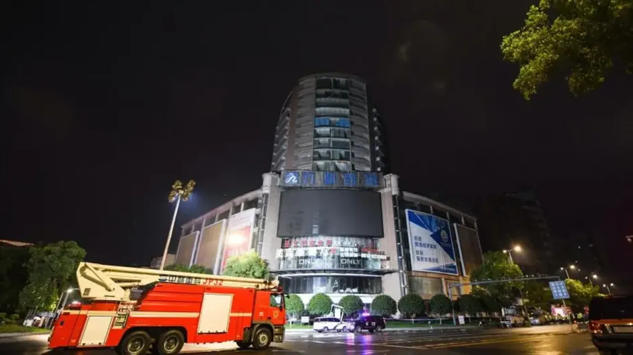 16 killed in department store fire in Zigong City of China