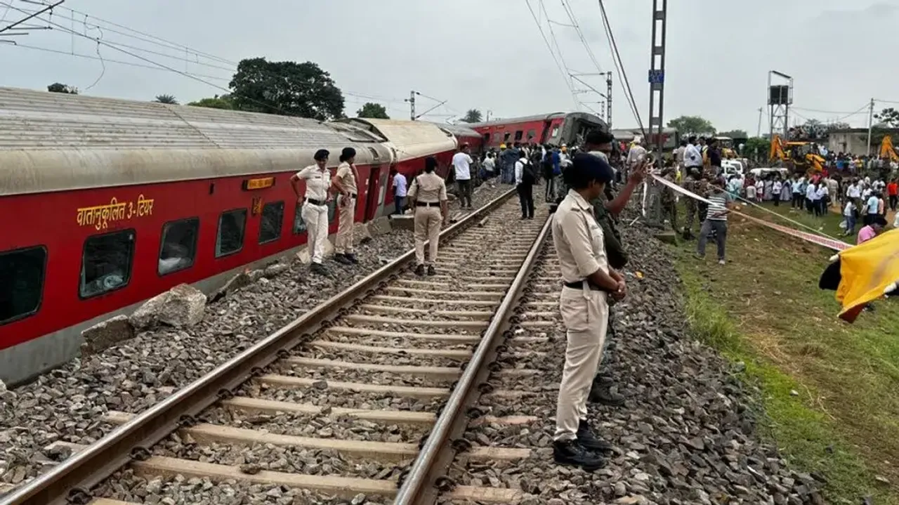 2 from Odisha killed in Howrah-Mumbai Mail mishap in Jharkhand