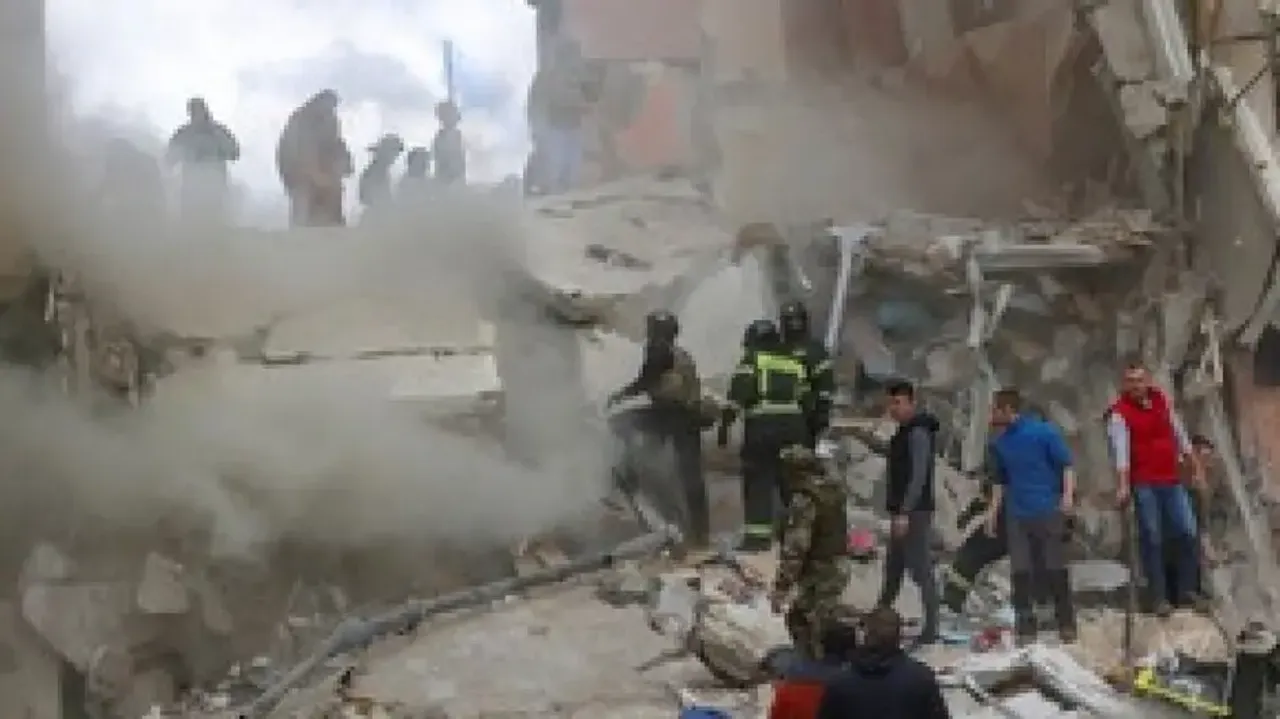 Death toll in residential building collapse in Russia rises to 10
