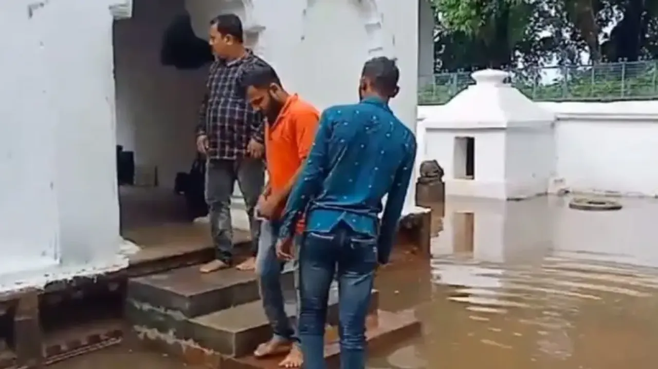 Devotees express concern as rainwater enters sanctum sanctorum of Singhanatha temple, demand ASI int