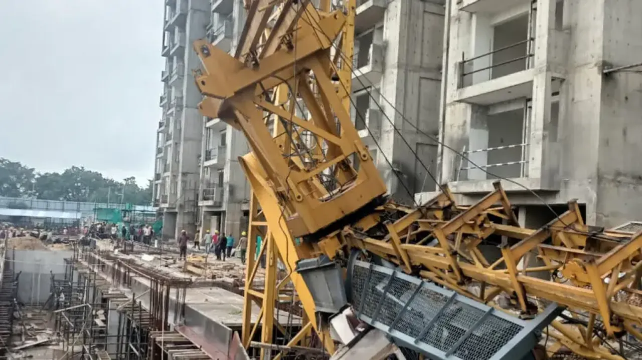 3 labourers critical after crane collapses during Cuttack SCB Medical expansion work 