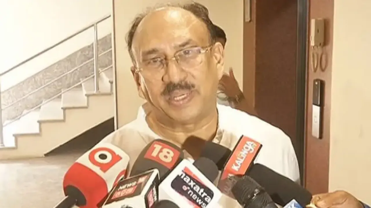 Disrespect to Biju Patnaik will cause Bangladesh-like situation in Odisha, says BJD's Santrupt Misra; BJP retorts 