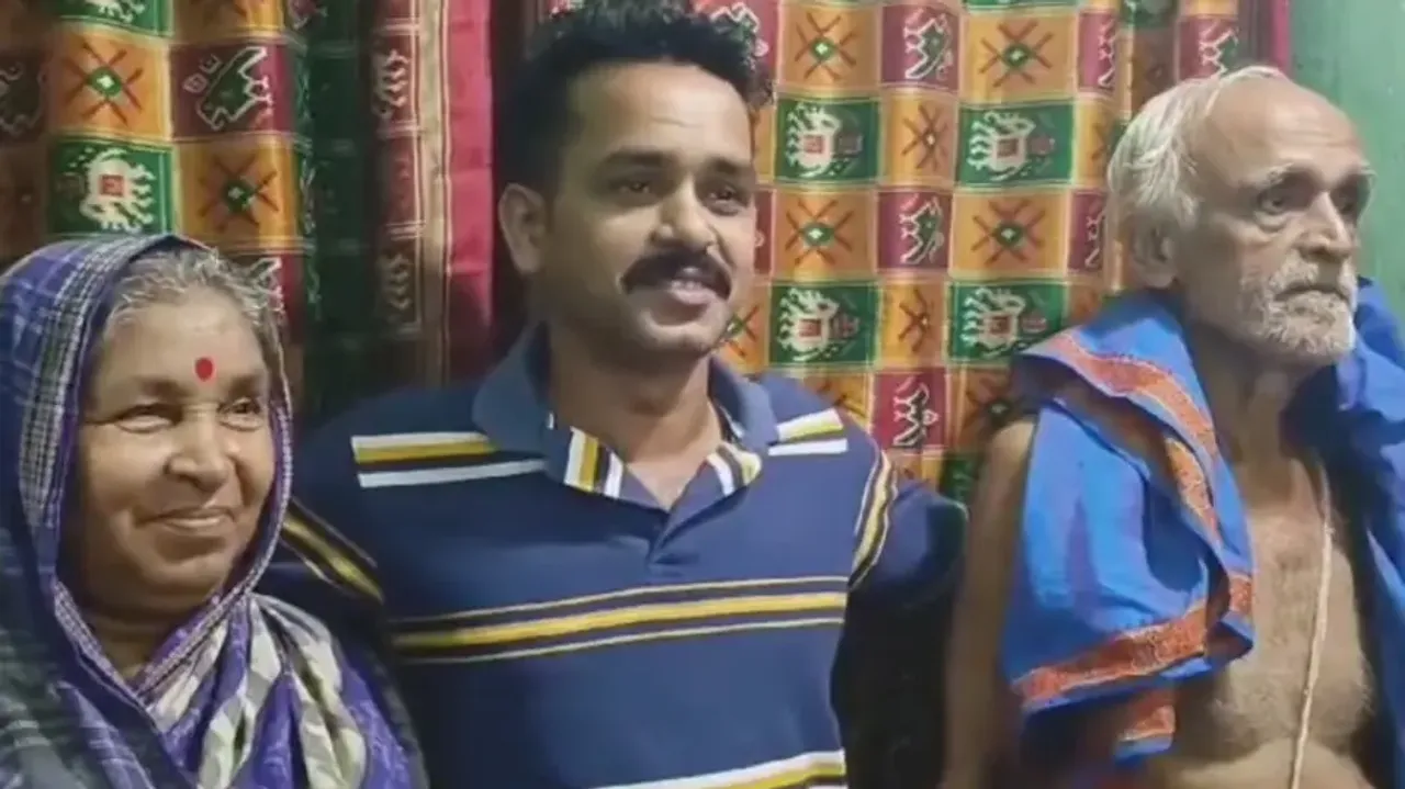 Sai Durlabha Mishra with his parents