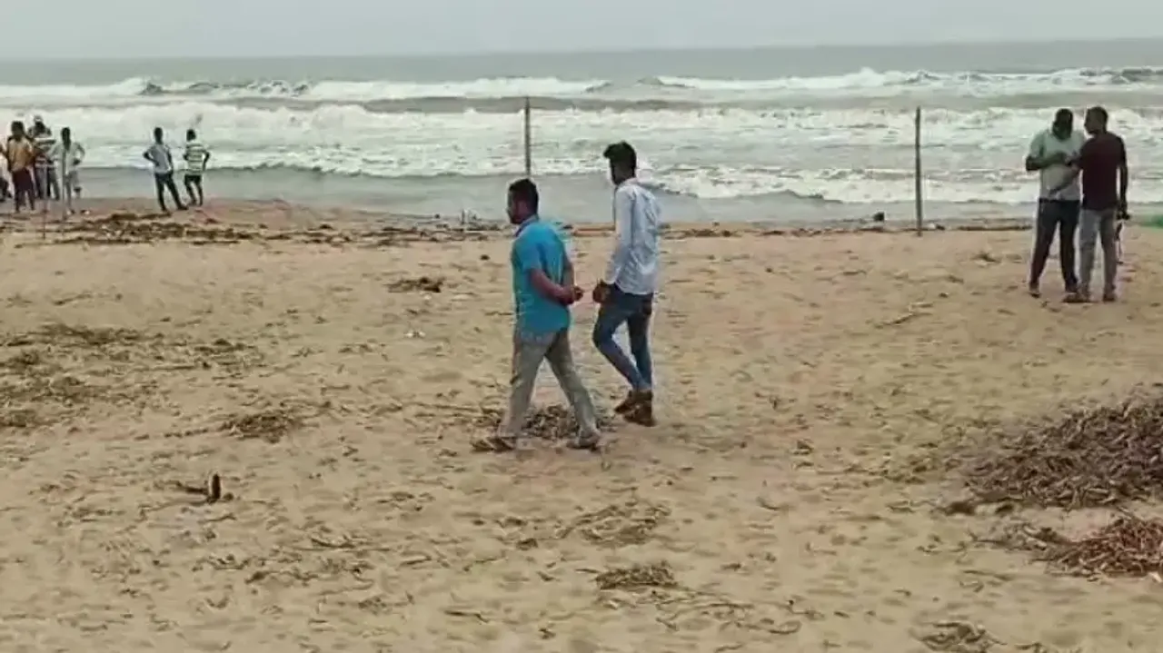 Balasore youth found dead on Puri sea beach