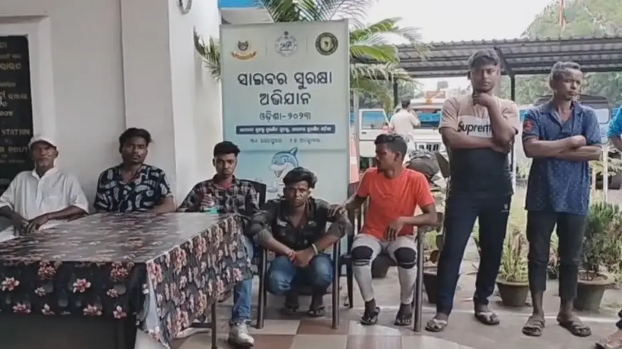 Suspected Bangladeshi intruders in Paradip