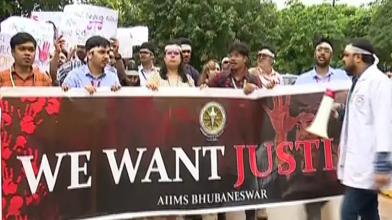 Kolkata horror: Odisha doctors join nationwide protest