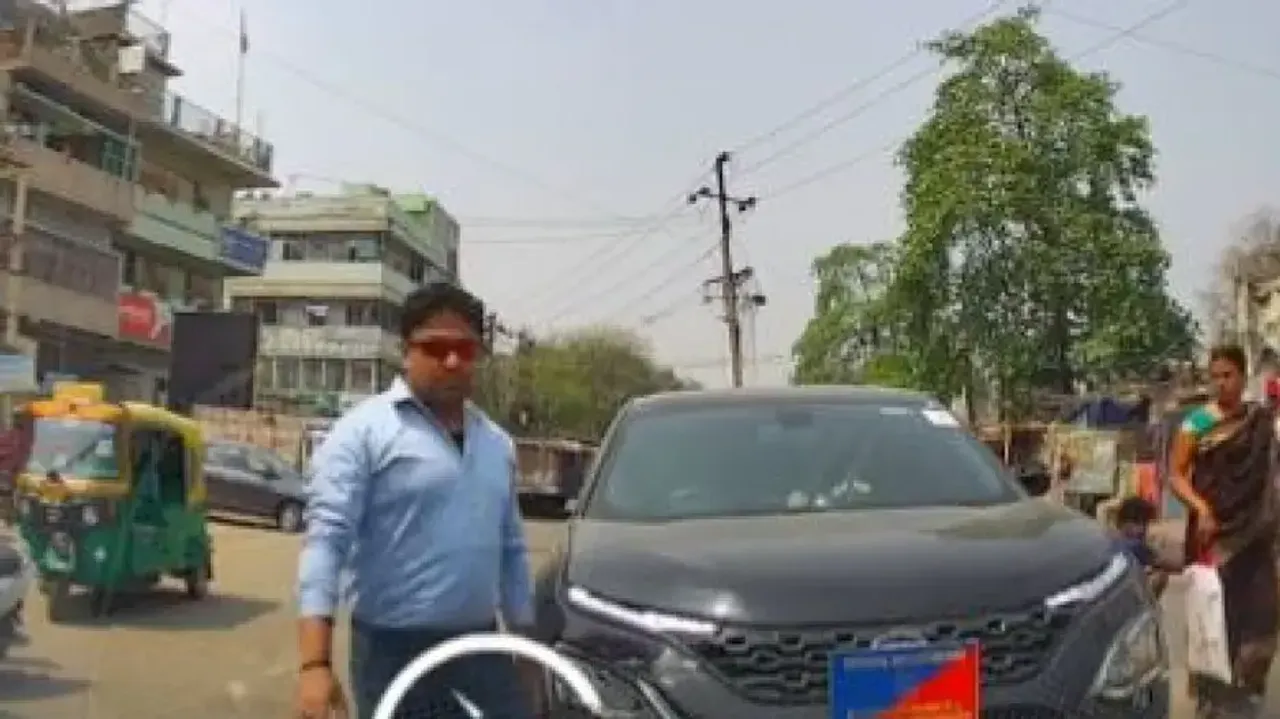 Bihar civil service official caught driving on wrong side, shows attitude on road – Watch