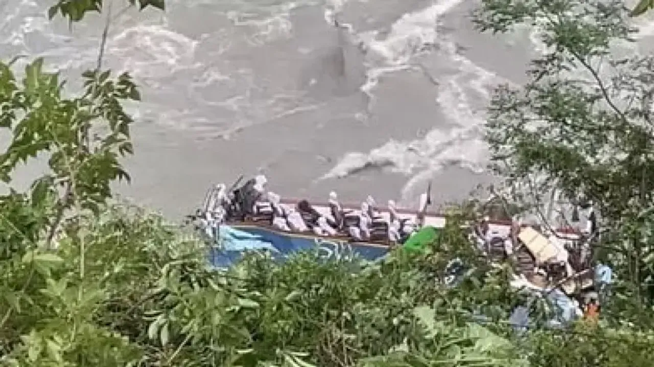 Bus plunged