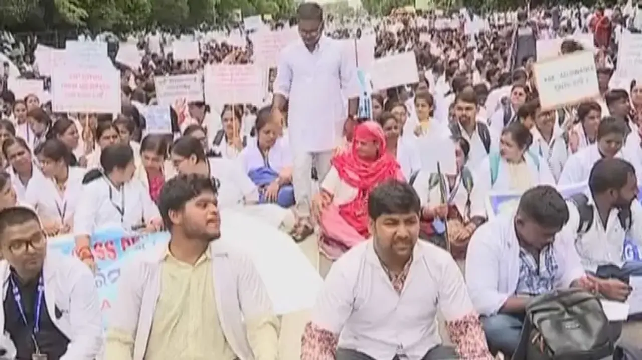 Odisha nursing staff stage protest in Bhubaneswar