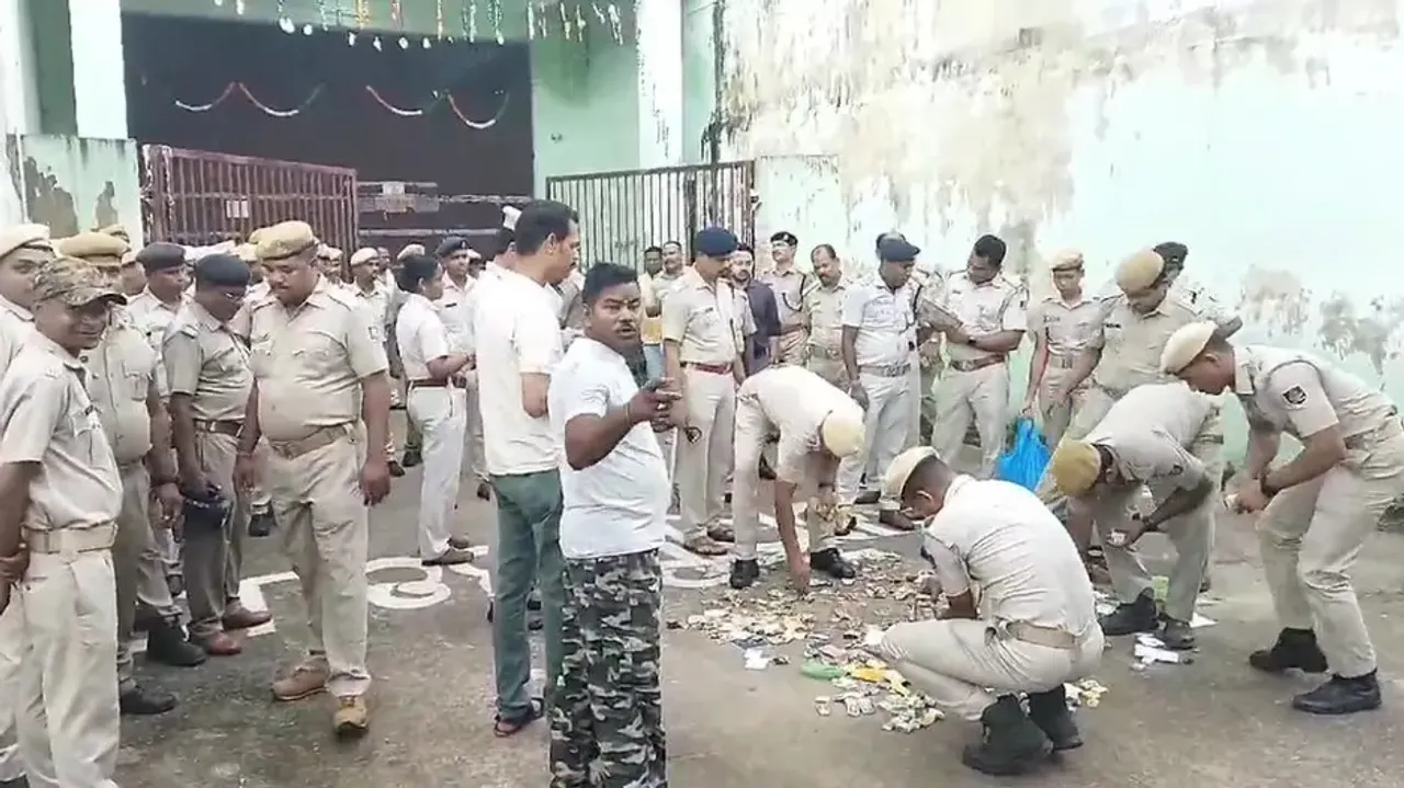Raid on Nayagarh jails; Huge cache of restricted items like gutka, cash, and blades seized