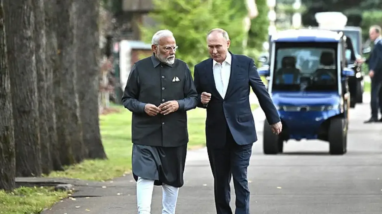 Prime Minister Narendra Modi with Russian President Vladimir Putin