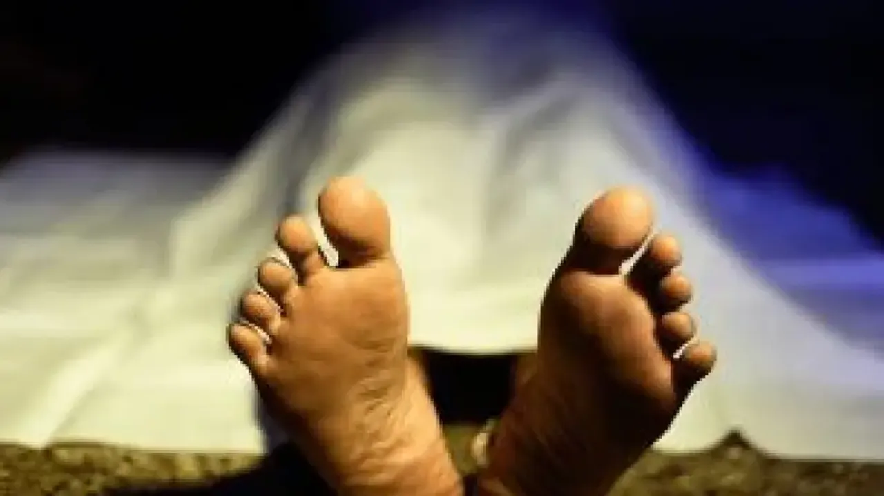 Spurious liquor claims 231 lives in Odisha in 27 years: Minister