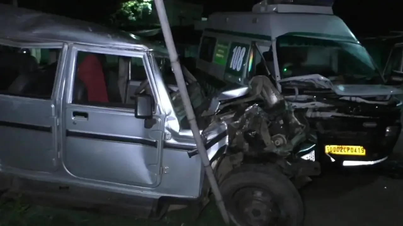 Ambulance-Police van collision in Odisha