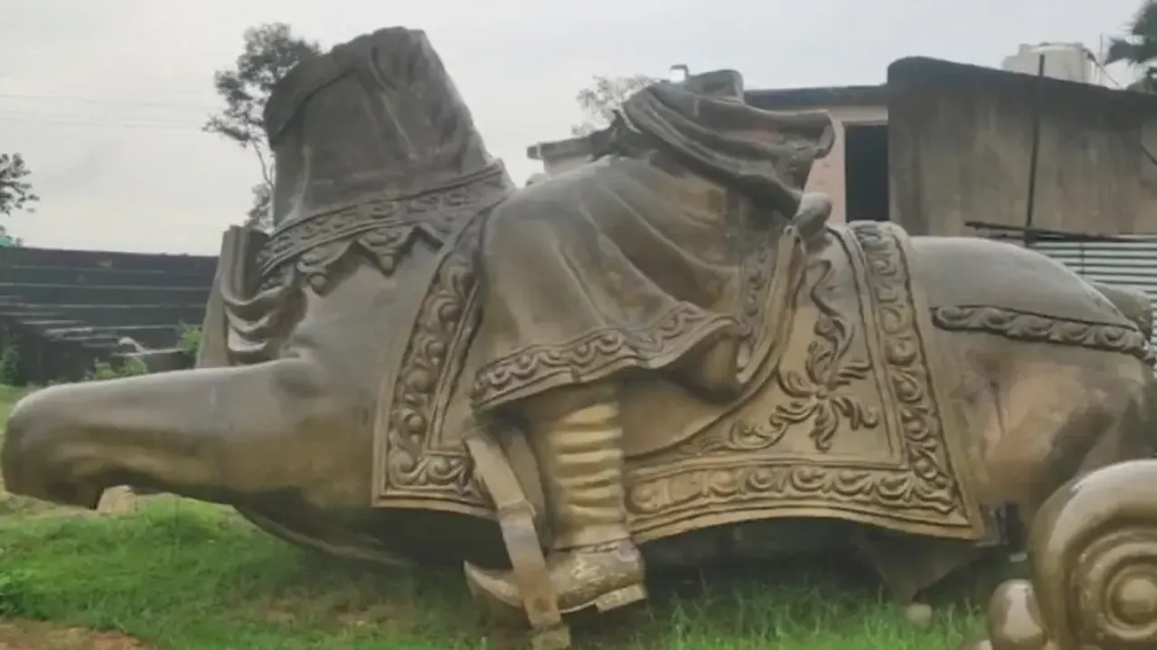 A half-built statue in Jajpur