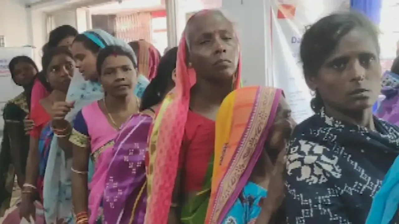 Long queue for Aadhaar card correction