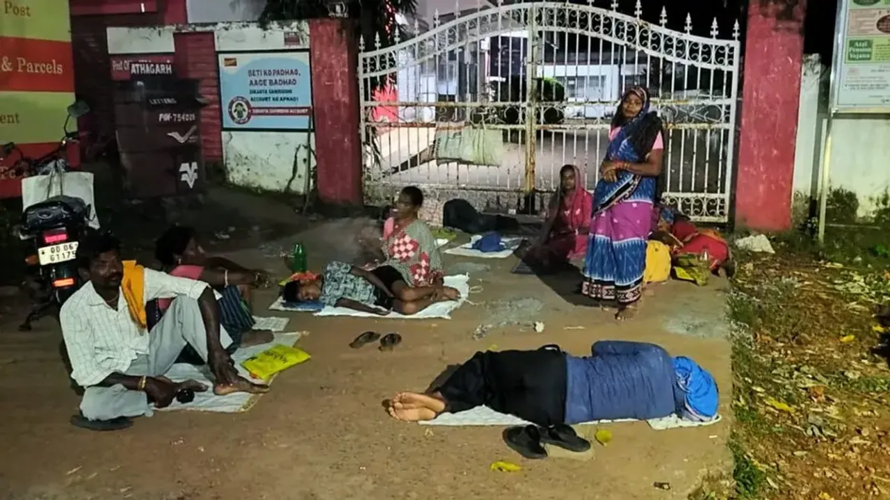 Rush for Aadhaar card correction getting murkier in Odisha