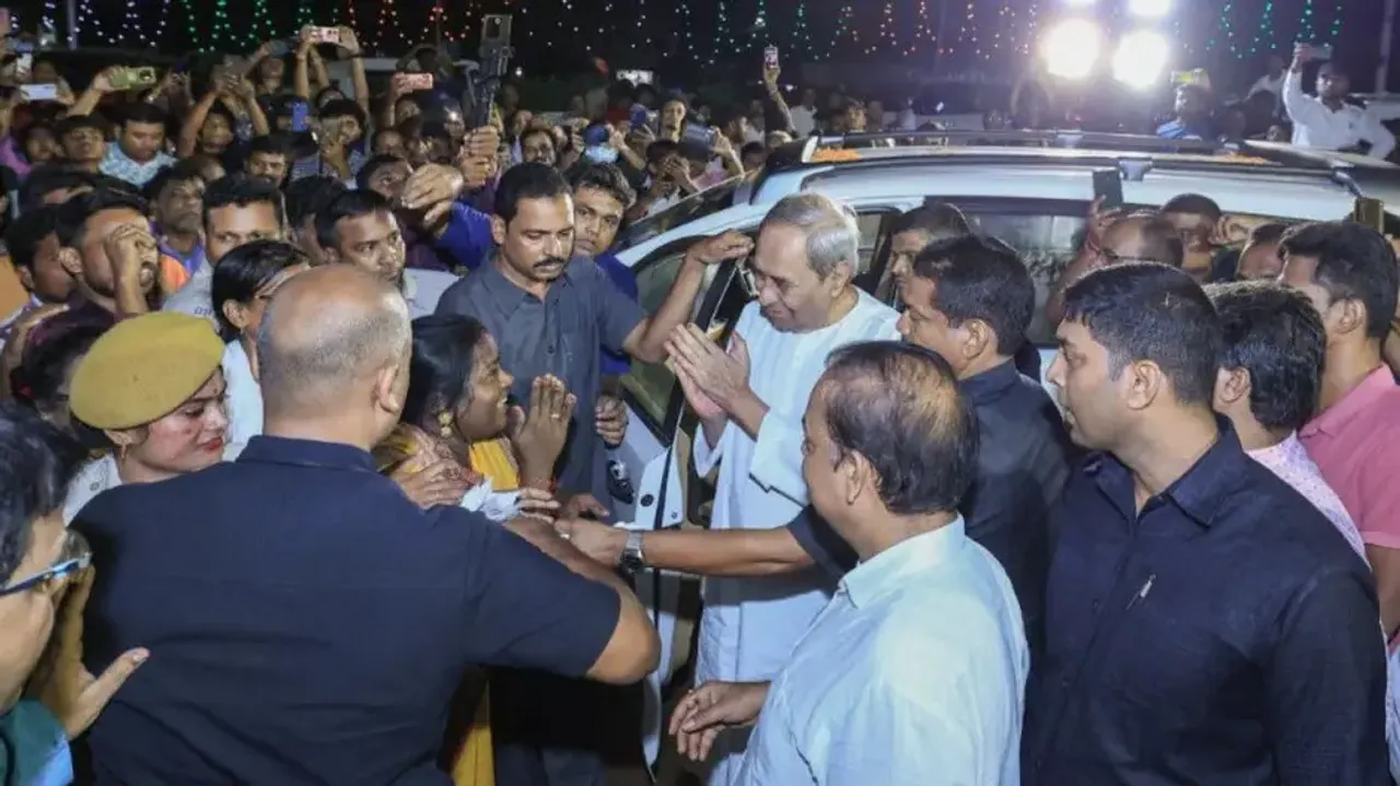 Naveen steps out, hops puja mandap as part of 'new strategy' to save BJD; BJP terms it ridiculous 