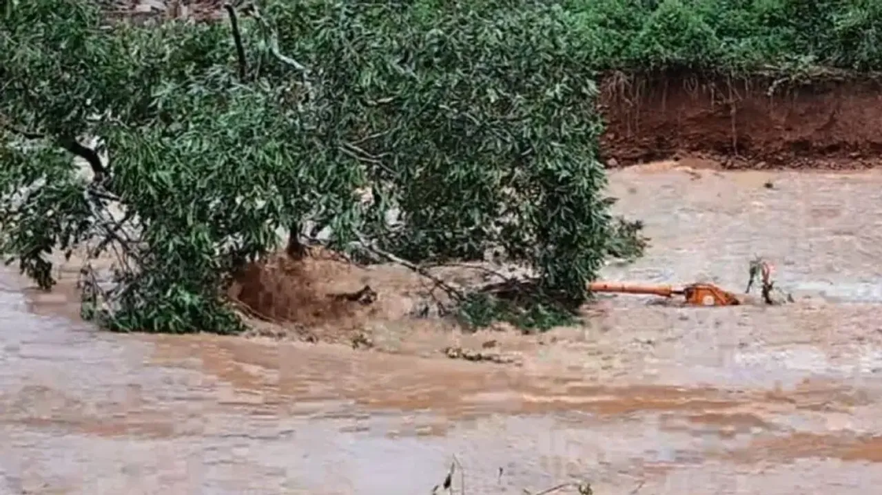 Bridge swept away in Malkangiri due to heavy rain, road link to Andhra Pradesh, Telangana snapped