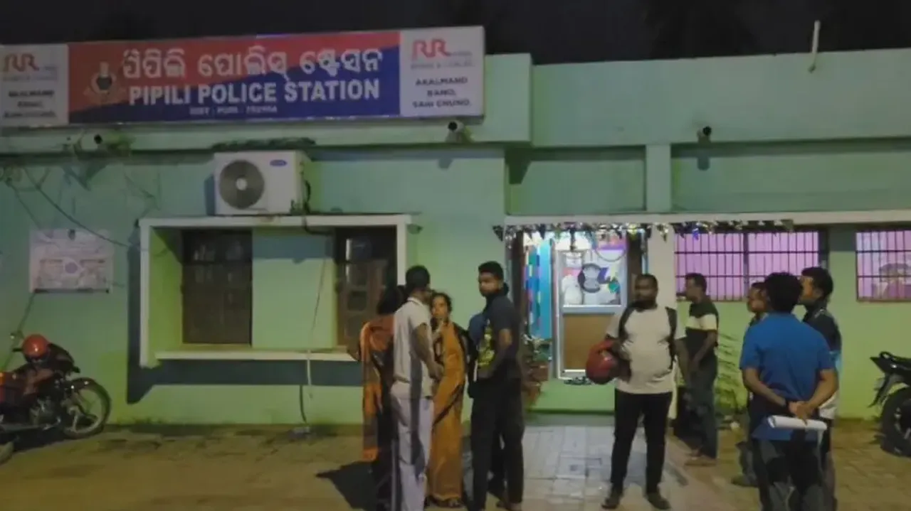 Rs 5.5 lakh SHG cash snatched from Odisha woman in front of Police Station 