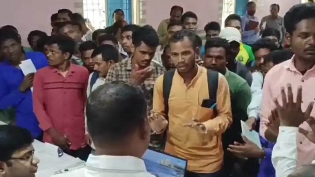 Deprived of electricity, Odisha villagers return ration cards 