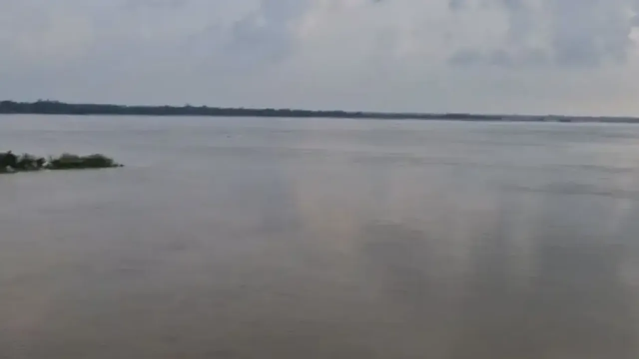 Flood threat looms in Odisha's Balasore with Subarnarekha in spate again