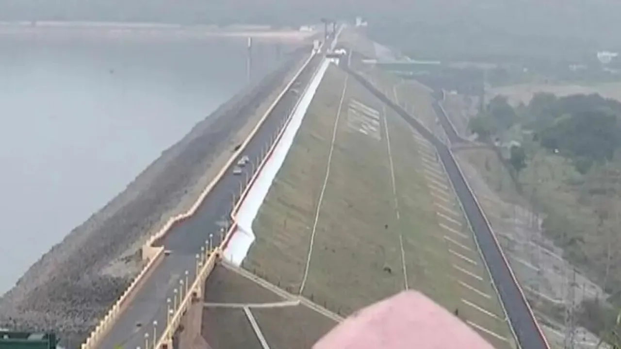 Hirakud Dam spillway construction progress: CWC team to carry out inspection today