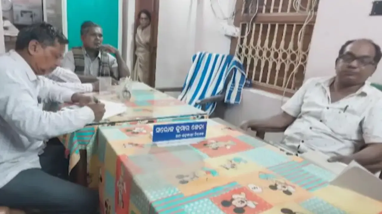 Complainant thrashed during inquiry for raising corruption allegations at Cooperative Society in Cut