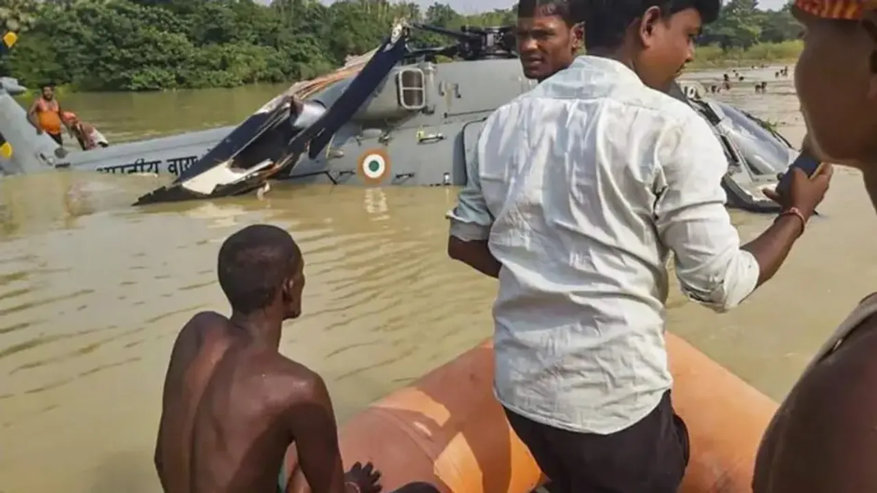 IAF team arrives in Bihar to retrieve helicopter 