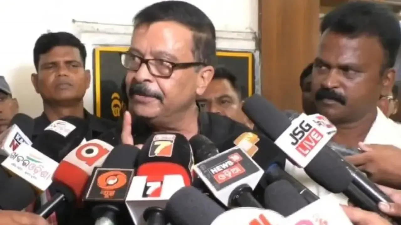 Revenue Minister Suresh Pujari 