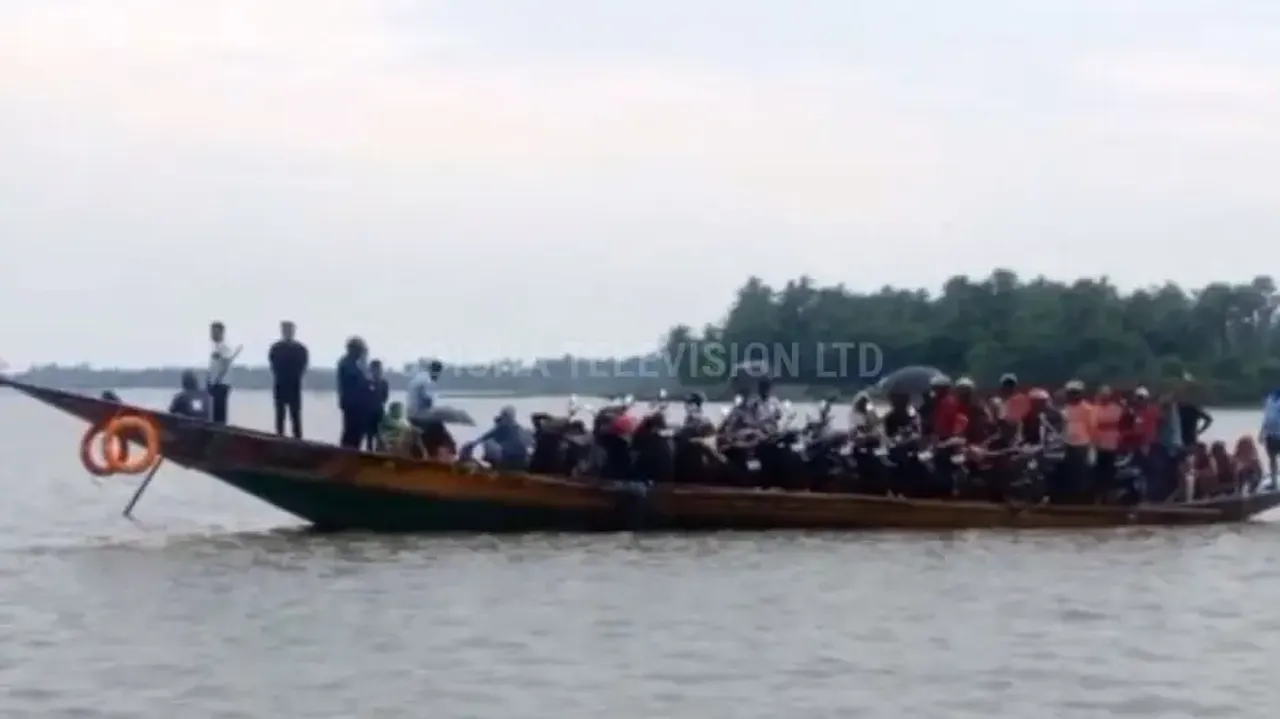 Boat carrying over 60 passengers stranded in mid-Chilika