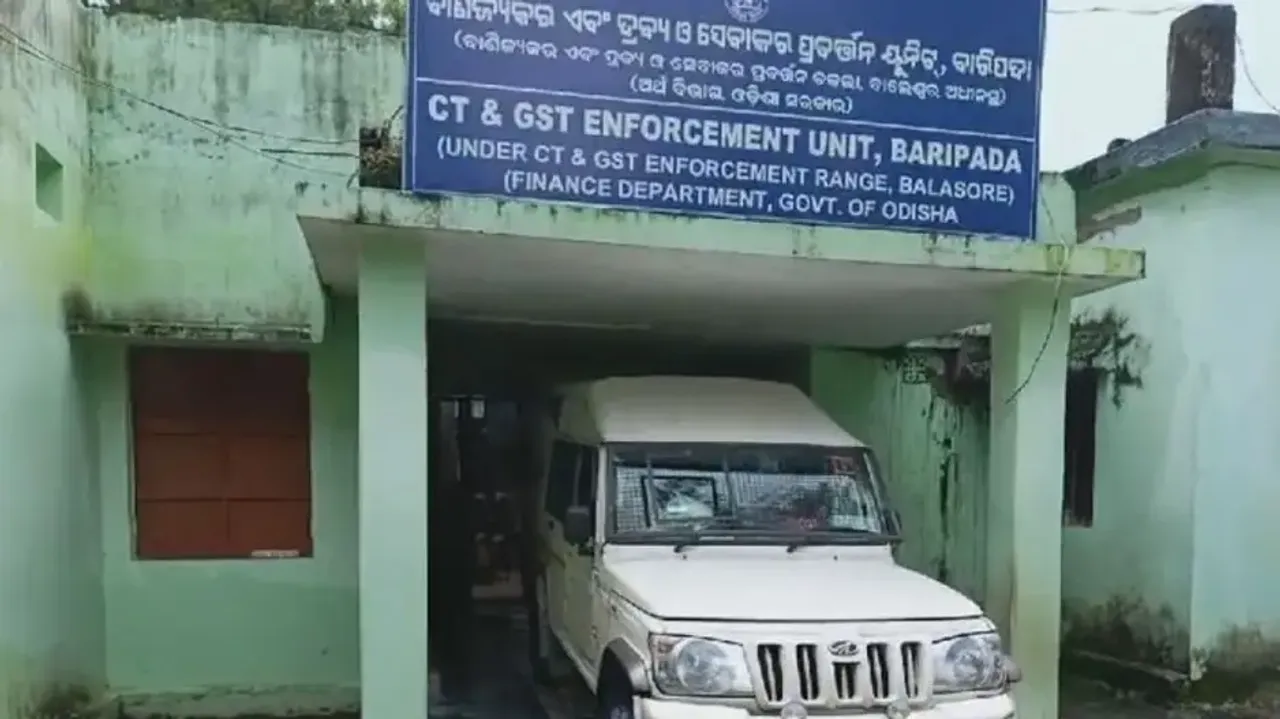 15-20 kg gold seized in Odisha; CT-GST squad seizes logistics van from Mumbai