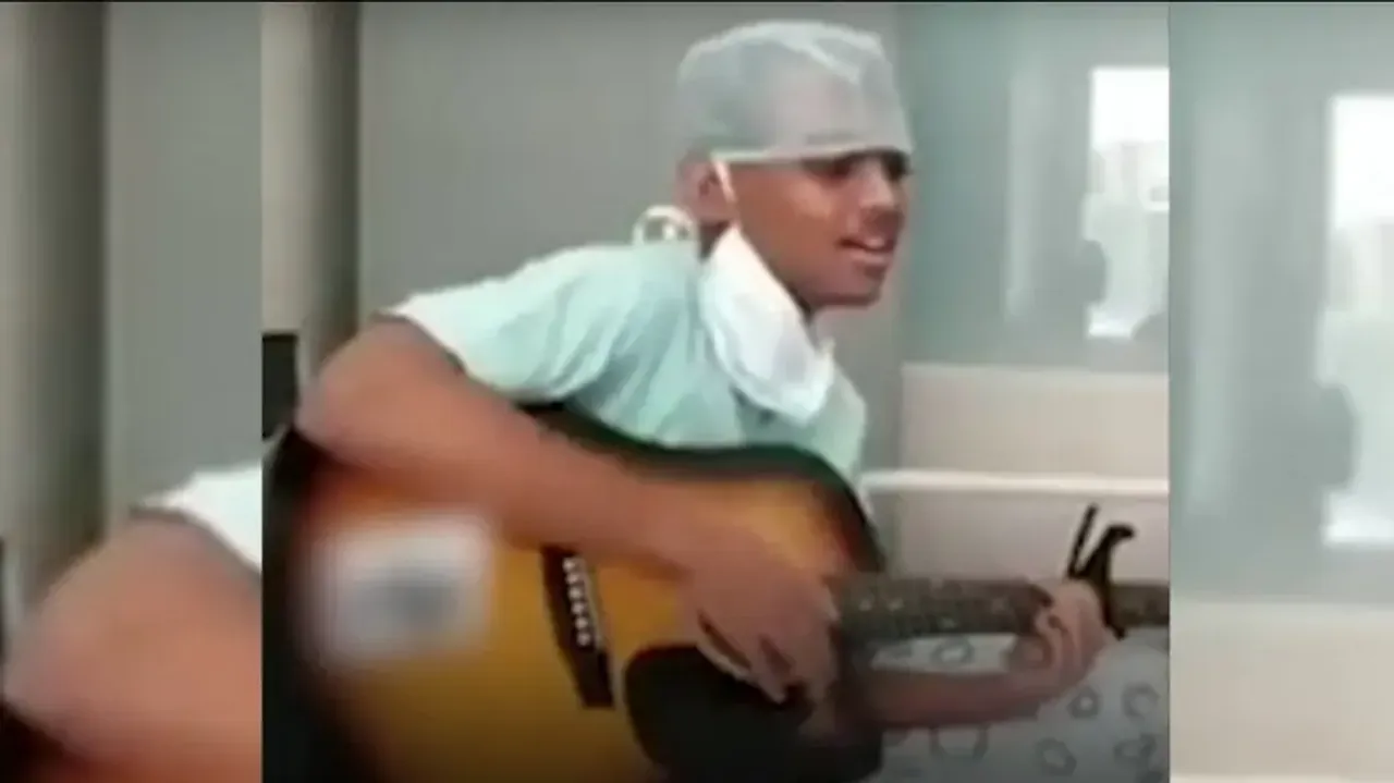 'Lag Jaa Gale...' 17YO boy 'welcomes' death musically, video makes internet emotional; watch