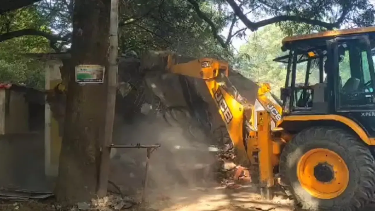 Illegal encroachments razed in massive eviction drive in Sambalpur