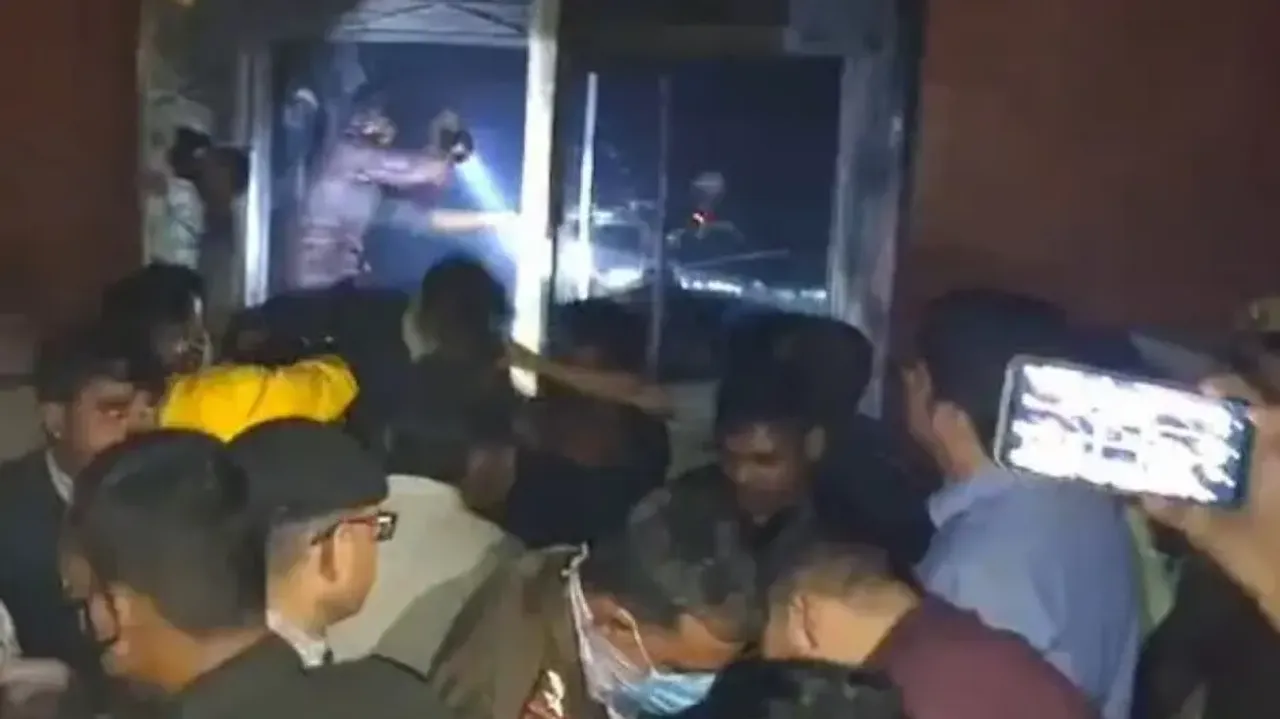 10 children die as fire breaks out at hospital in UP's Jhansi