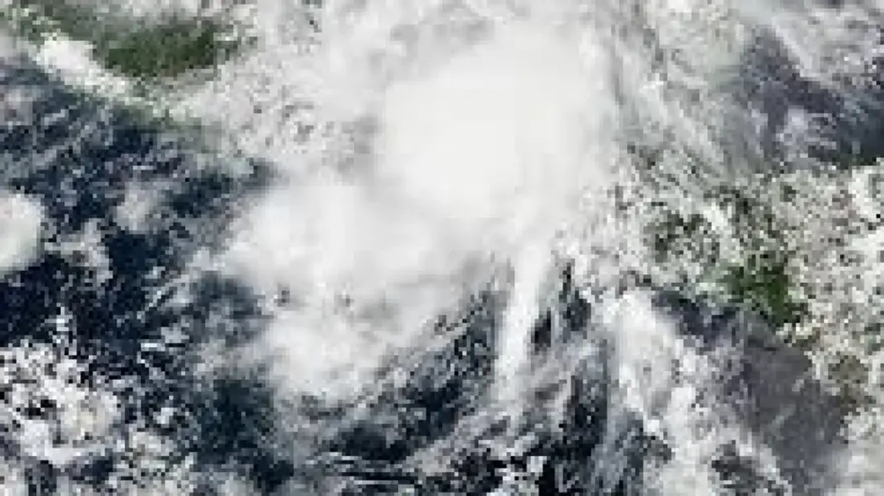 Bomb cyclone to hit US coast