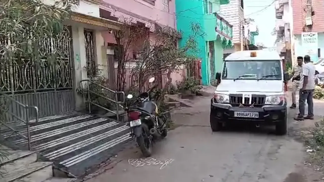 Illegal collection from vehicles: ARTO, Jr MVI and 3 middlemen arrested 