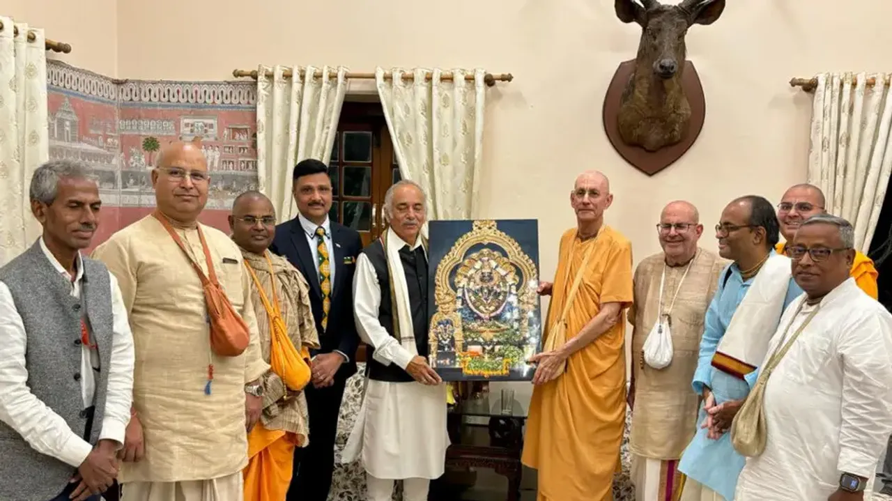 Untimely Rath Yatra row: Meeting held under chairmanship by Puri King, decision on uniform date pend