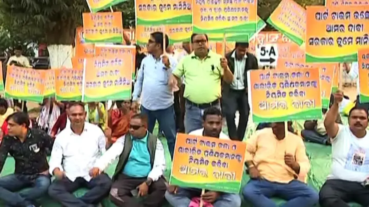 Not granted permanent job even after 12 years of service, UP schools' arts and sports instructors hi