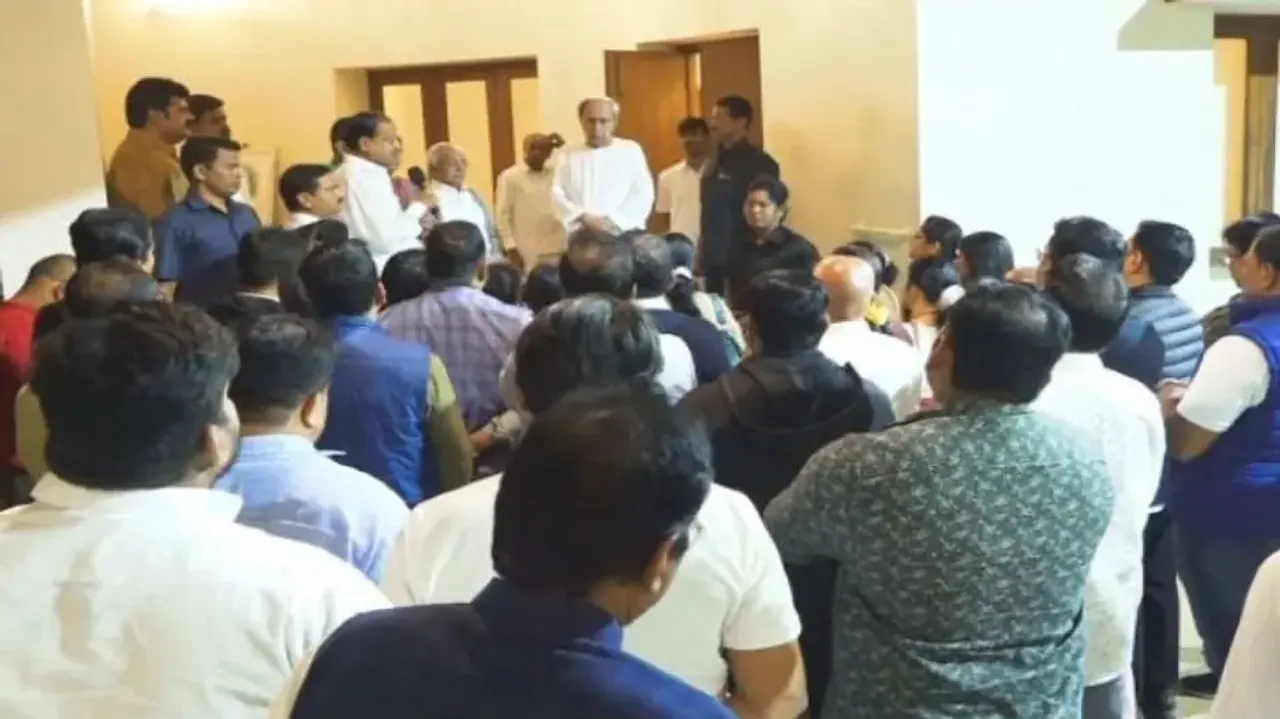 BJD infighting reaches Naveen Niwas; party supremo tries hard to diffuse tension, ensure unity