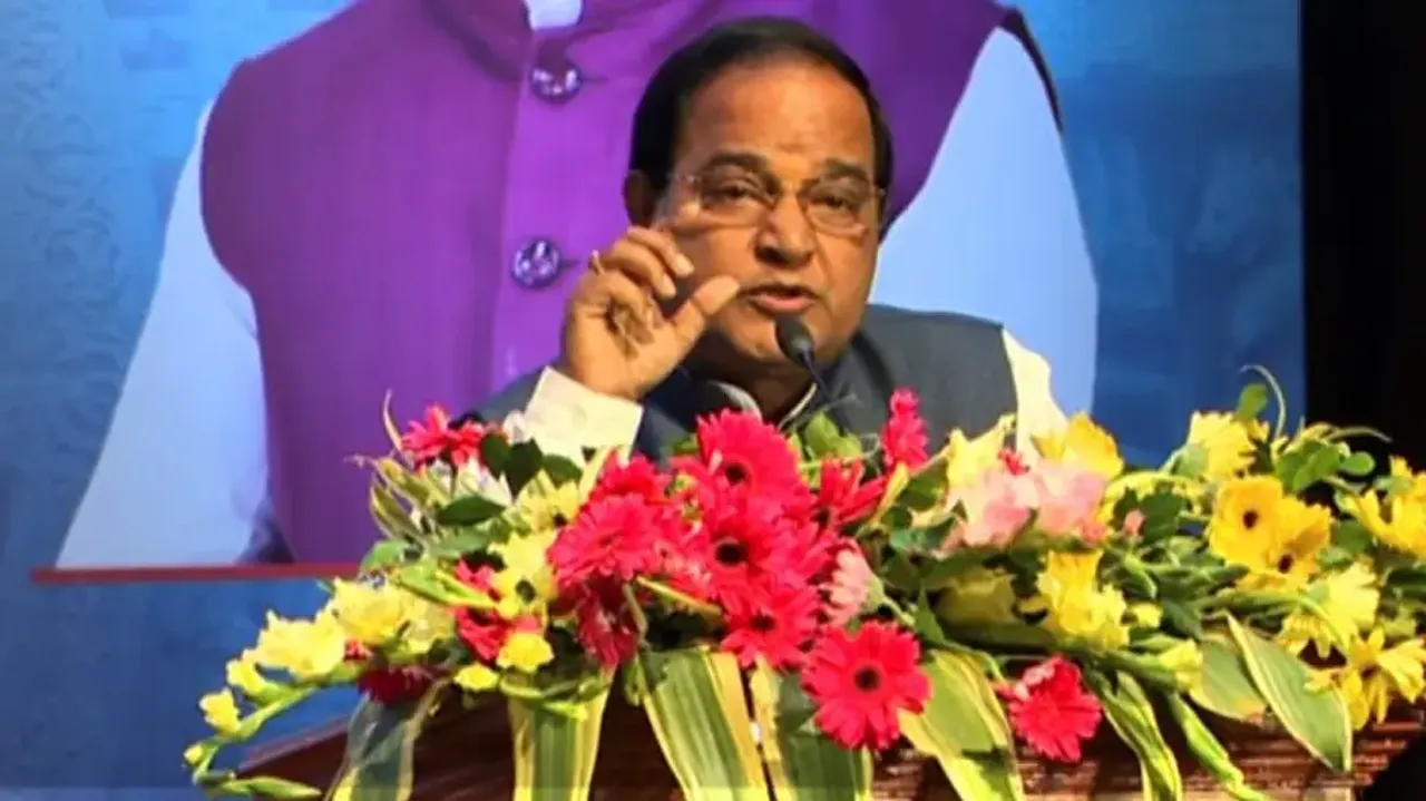 Petrol pumps, LPG agencies cheating consumers: Odisha Minister 