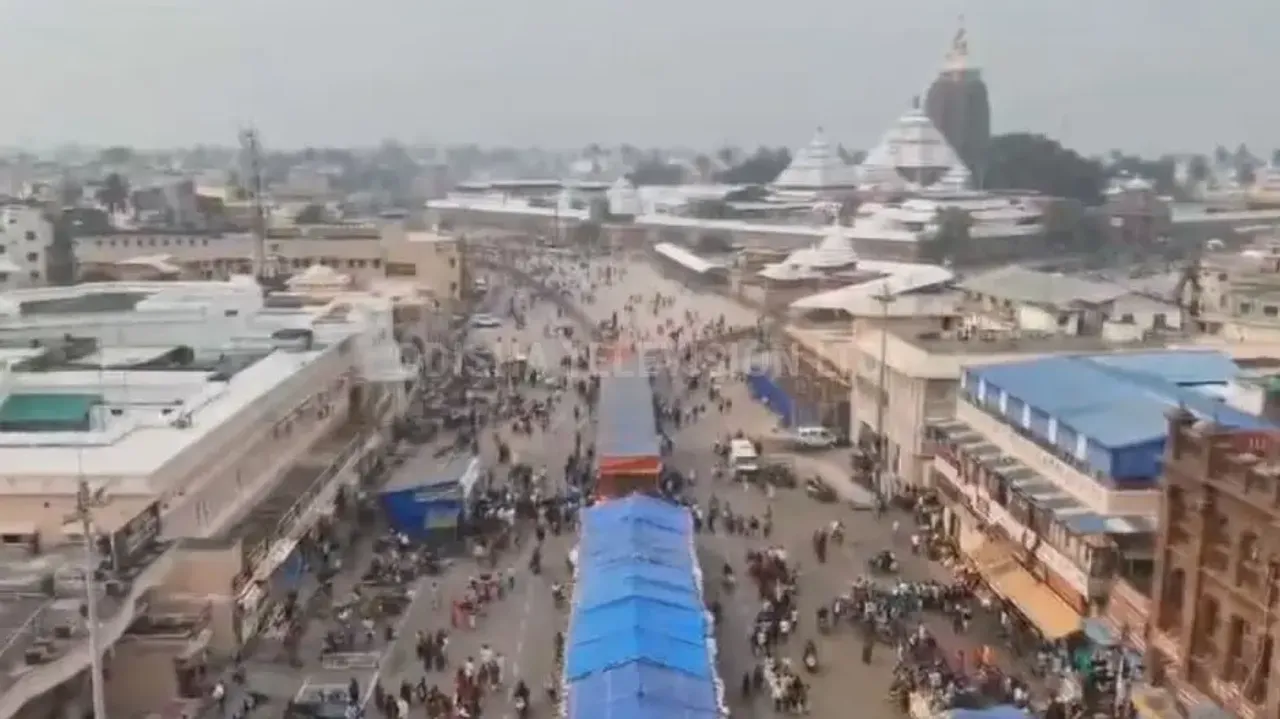 Puri Srimandir sees massive rush of devotees ahead of New Year 2025