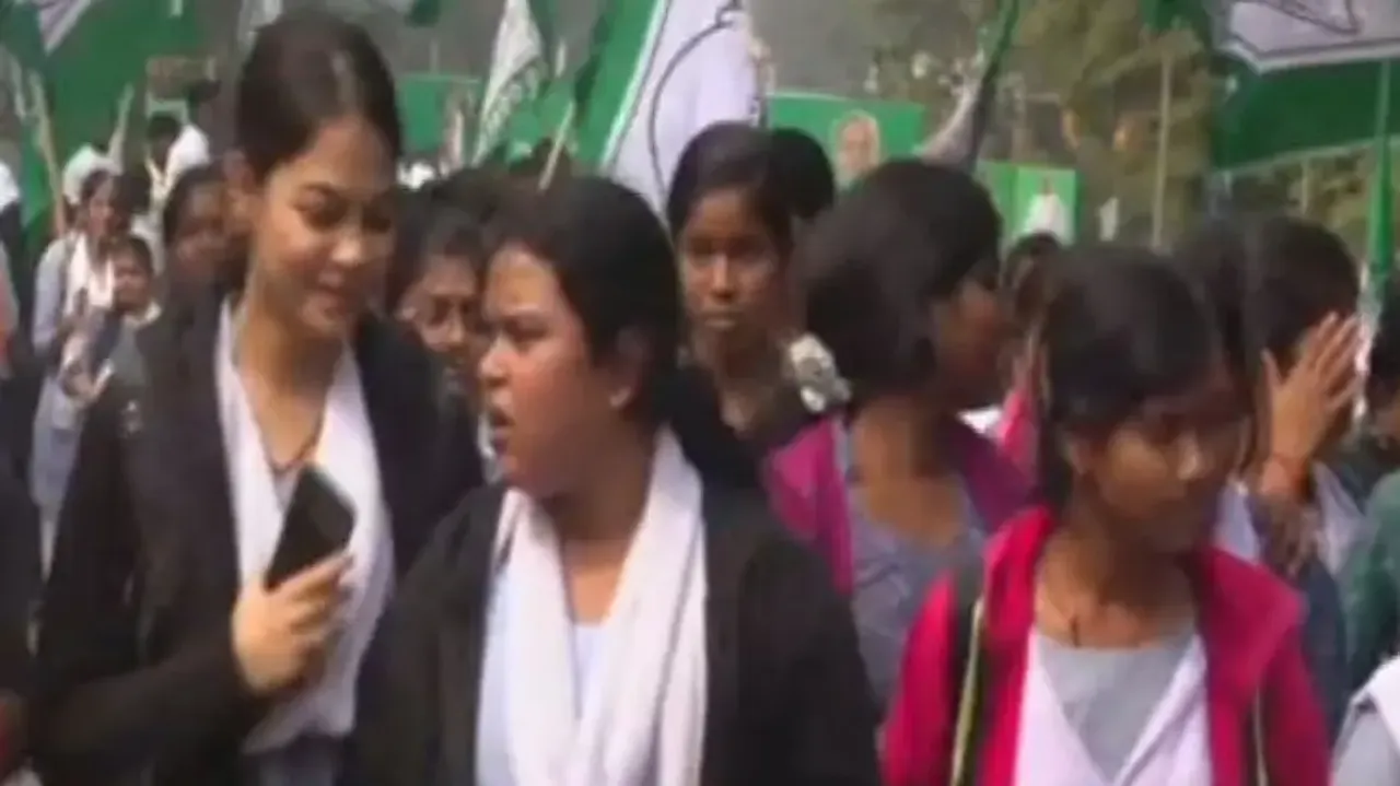 College students in BJD's protest rally in Bhubaneswar raises questions 