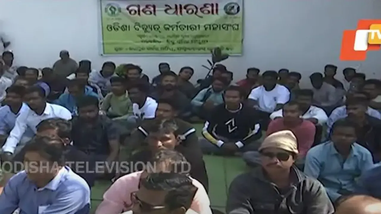 ‘Tata Power imposing anti-Odia, anti-Odisha rule’: TPSODL workers continue indefinite strike