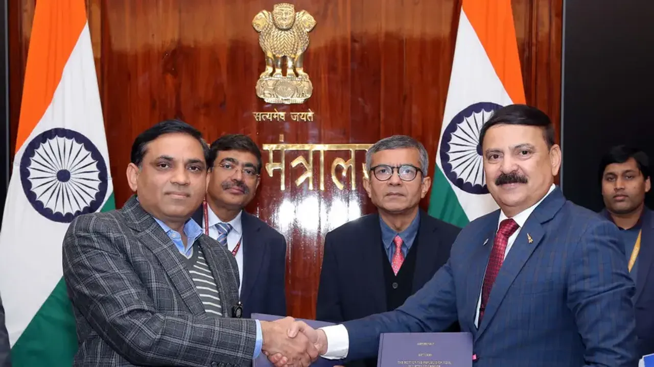 Govt signs Rs 2,960 crore deal with Bharat Dynamics to make missiles for Indian Navy