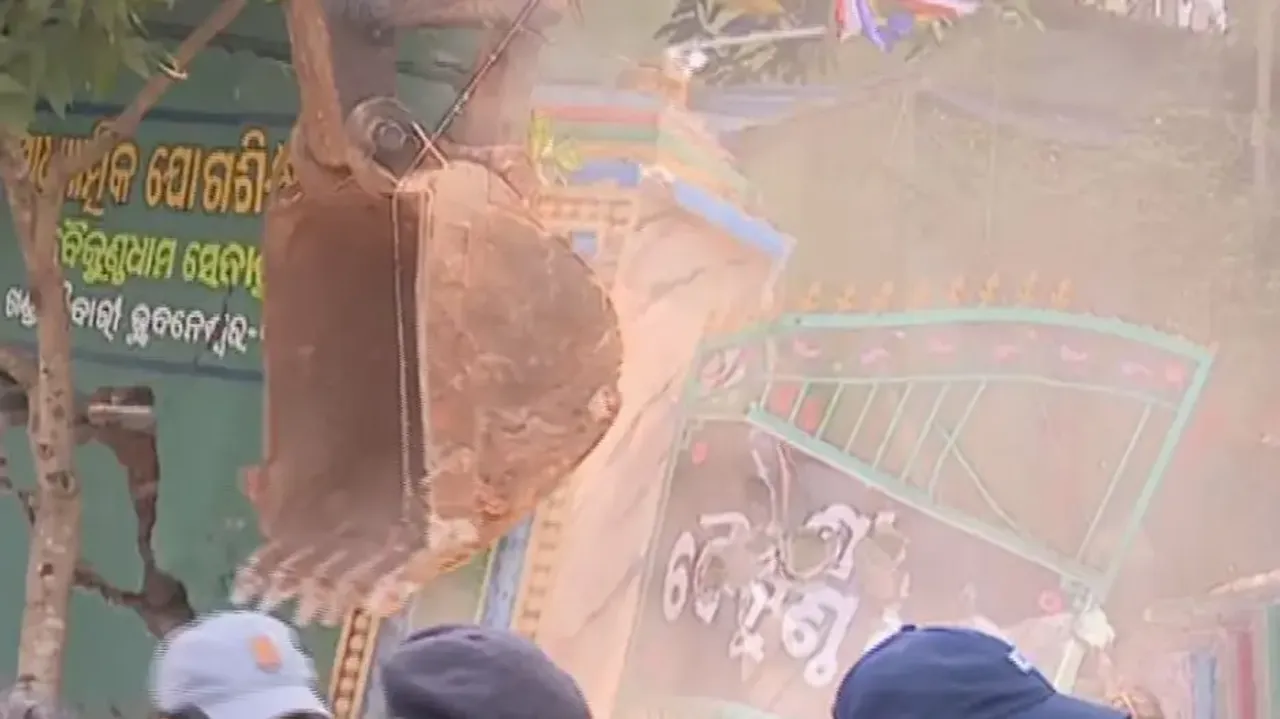 Controversial Baikuntha Dham Ashram razed to ground in Bhubaneswar