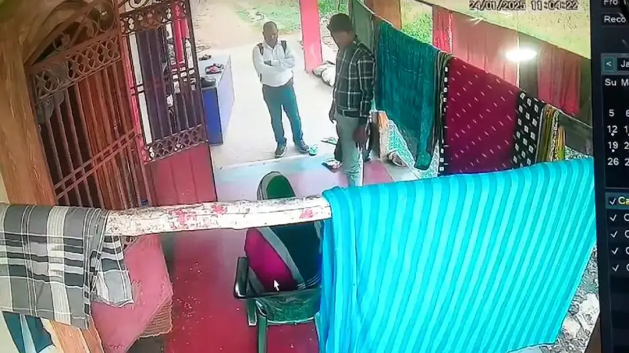 Gold ornaments worth around Rs 5L stolen on pretext of cleaning in Kendrapara